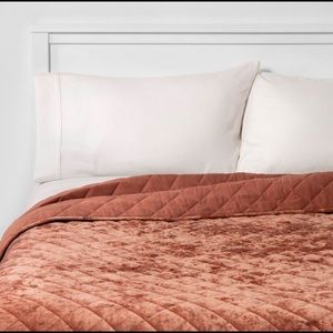 Like New - Full/Queen Velvet Diamond Stitch Quilt